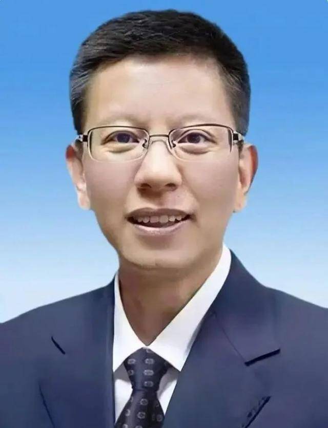 卸任市委书记3天后<strong></p>
<p>币圈搬砖</strong>，55岁的他任省政府党组成员！