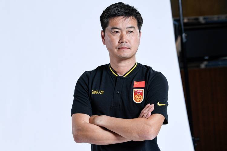 肇俊哲谈小奥斯卡：他太适合踢泰国新加坡<strong></p>
<p>一元月亮币</strong>，能否赶上世预赛不好说