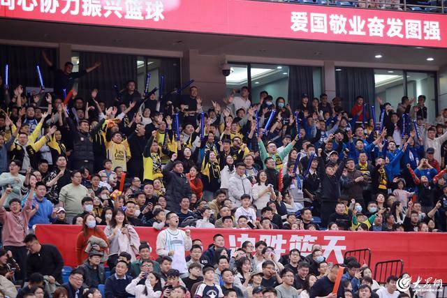 热血沸腾！青岛男篮最后三分钟14-0绝地翻盘<strong></p>
<p>炒币pyc</strong>，队史首次单赛季双杀辽宁