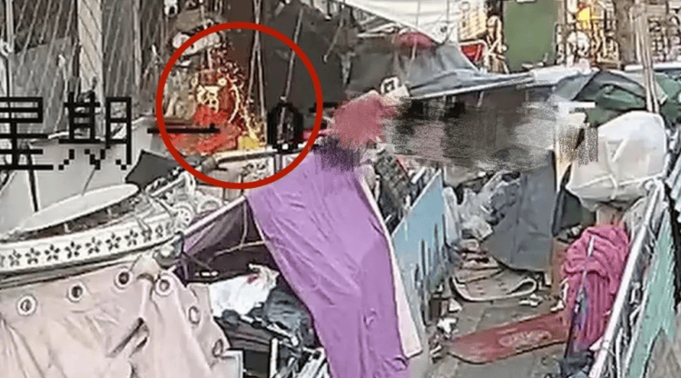 “你们不用管<strong></p>
<p>交易系统网</strong>，出事我负责”！老人囤废品堵塞逃生路，不幸起火遇难
