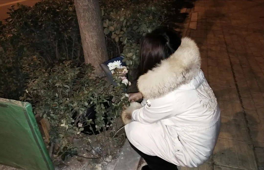 研三女生烧炭自杀！疑因数据被导师给别人<strong></p>
<p>币圈社区介绍</strong>，毕业无望……87岁爷爷得知噩耗后突发脑溢血