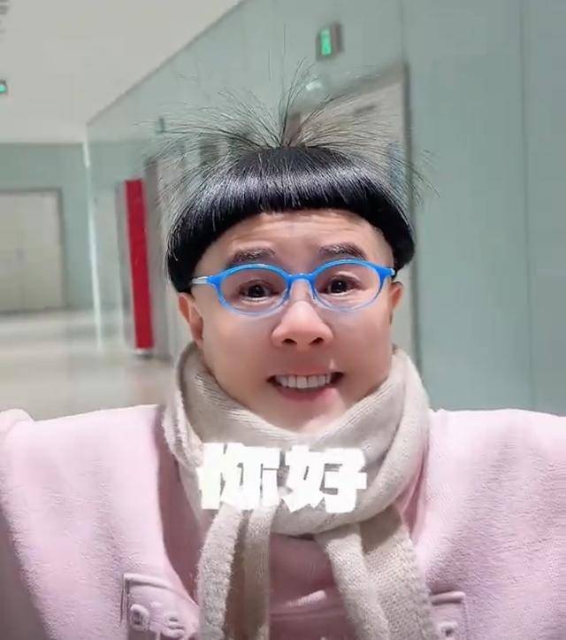 金龟子女儿1分钟视频报价15万！回应“蹭流量”：我妈努力一辈子<strong></p>
<p>交易员</strong>，不就是让我蹭吗？