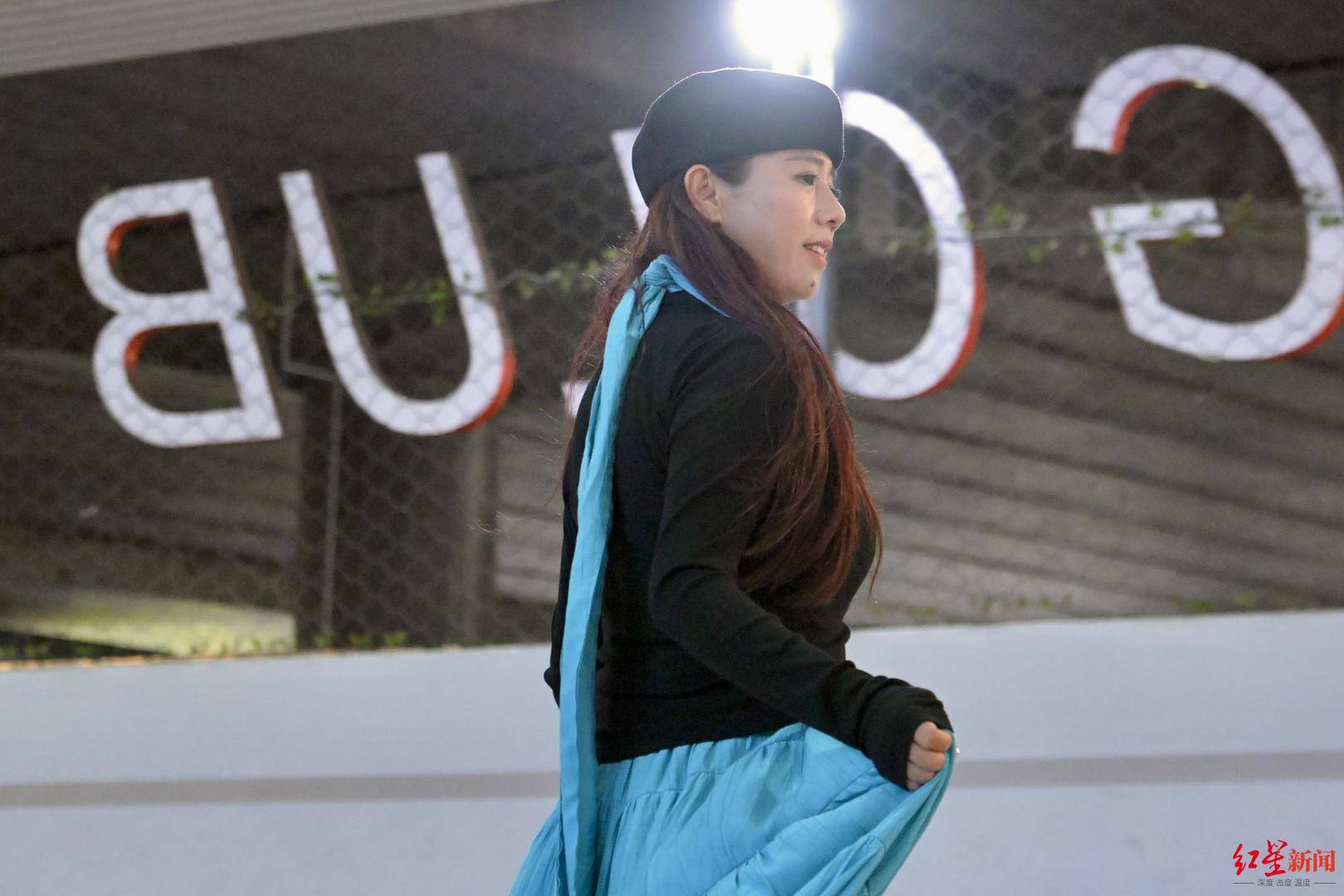 50岁刘阿姨在成都逆风翻盘：从多次病危<strong></p>
<p>热气球</strong>，到滑板“少女”