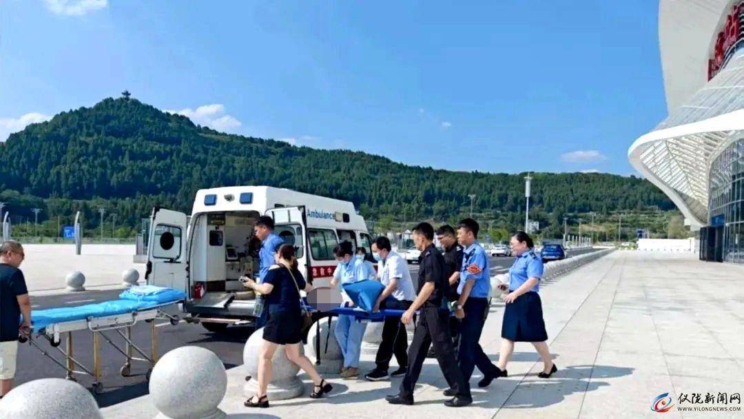 11岁男孩赶火车到成都走亲戚<strong></p>
<p>今日比特币</strong>，晕倒在站台！工作人员：被诊断为热射病，已脱险