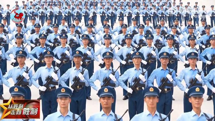 九三阅兵倒计时5天<strong></p>
<p>比特币怎么交易</strong>！空中梯队多型新机将首次受阅 队员练就“米秒不差”