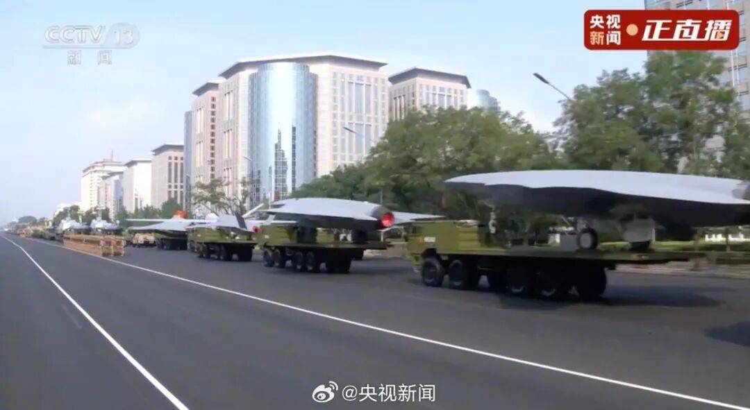 东风-61、巨浪-3、折叠翼预警机、歼-20S<strong></p>
<p>买比特币</strong>，画面披露！