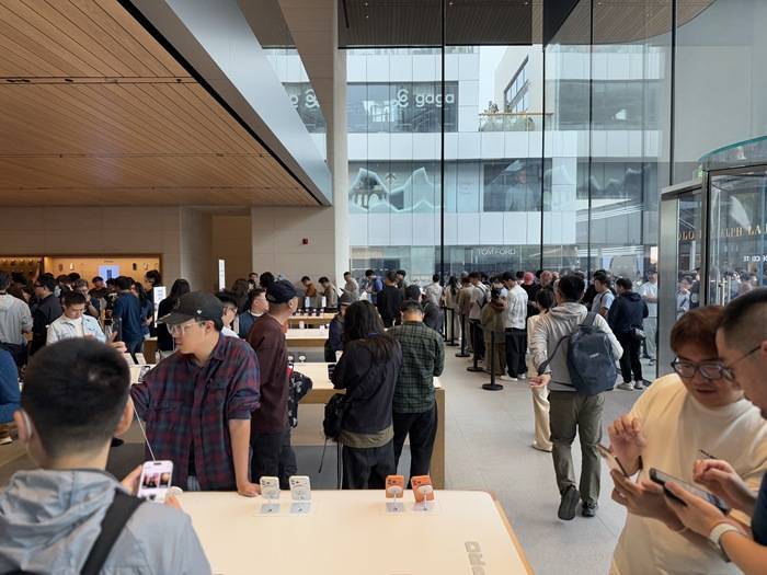 iPhone 17正式开售<strong></p>
<p>比特币交易市场</strong>，橙色Pro Max黄牛最高加价1500元