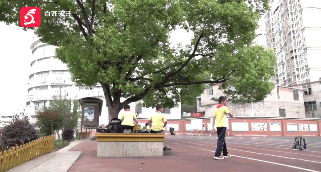 心酸！12岁男孩“独居”贵阳一安置房内<strong></p>
<p>比特币交易市场</strong>，父亲回应：迫于无奈，因为……