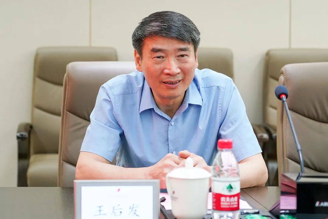 县委书记主动交代问题7个月后<strong></p>
<p>比特币今日</strong>，县人大常委会原主任也主动交代问题，两人长期共事