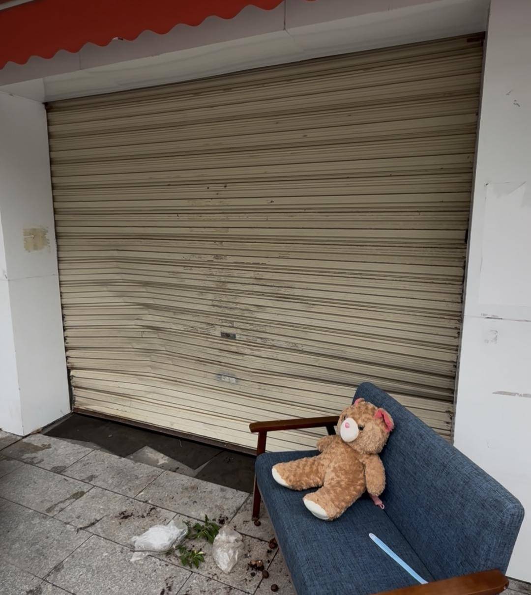 台风天珠海一司机驾越野车造浪冲破多家店玻璃<strong></p>
<p>比特币历史价格</strong>，警方：行拘10日！