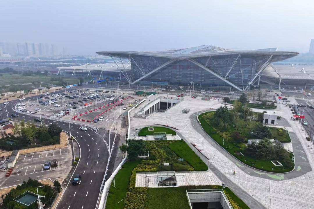 “双节”假期<strong></p>
<p>比特币多少钱</strong>，铁路青岛站预计发送旅客170万人