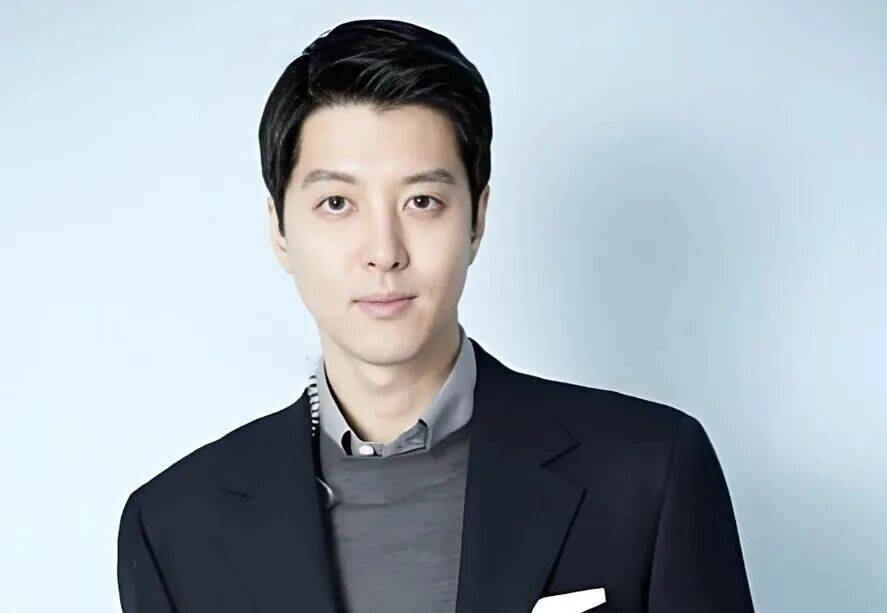 知名男演员自曝患罕见病<strong></p>
<p>美元比特币</strong>，“连呼吸都痛”