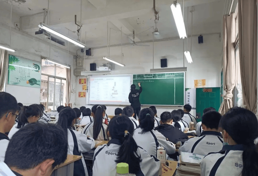 江西上饶初中生物教师郑忆晴因病去世<strong></p>
<p>美元比特币</strong>，年仅35岁