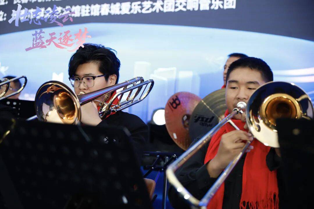 DNA彻底动了！全场跟唱<strong></p>
<p>比特币人民币</strong>，这氛围太顶了！