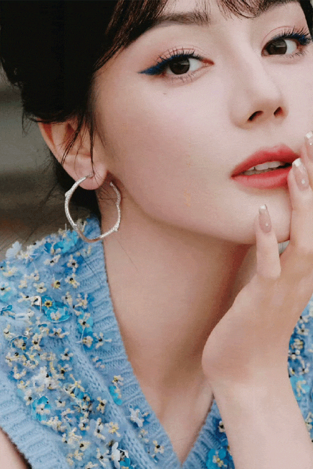 时装周上的女明星<strong></p>
<p>比特币人民币</strong>，秋冬氛围感一键封顶！