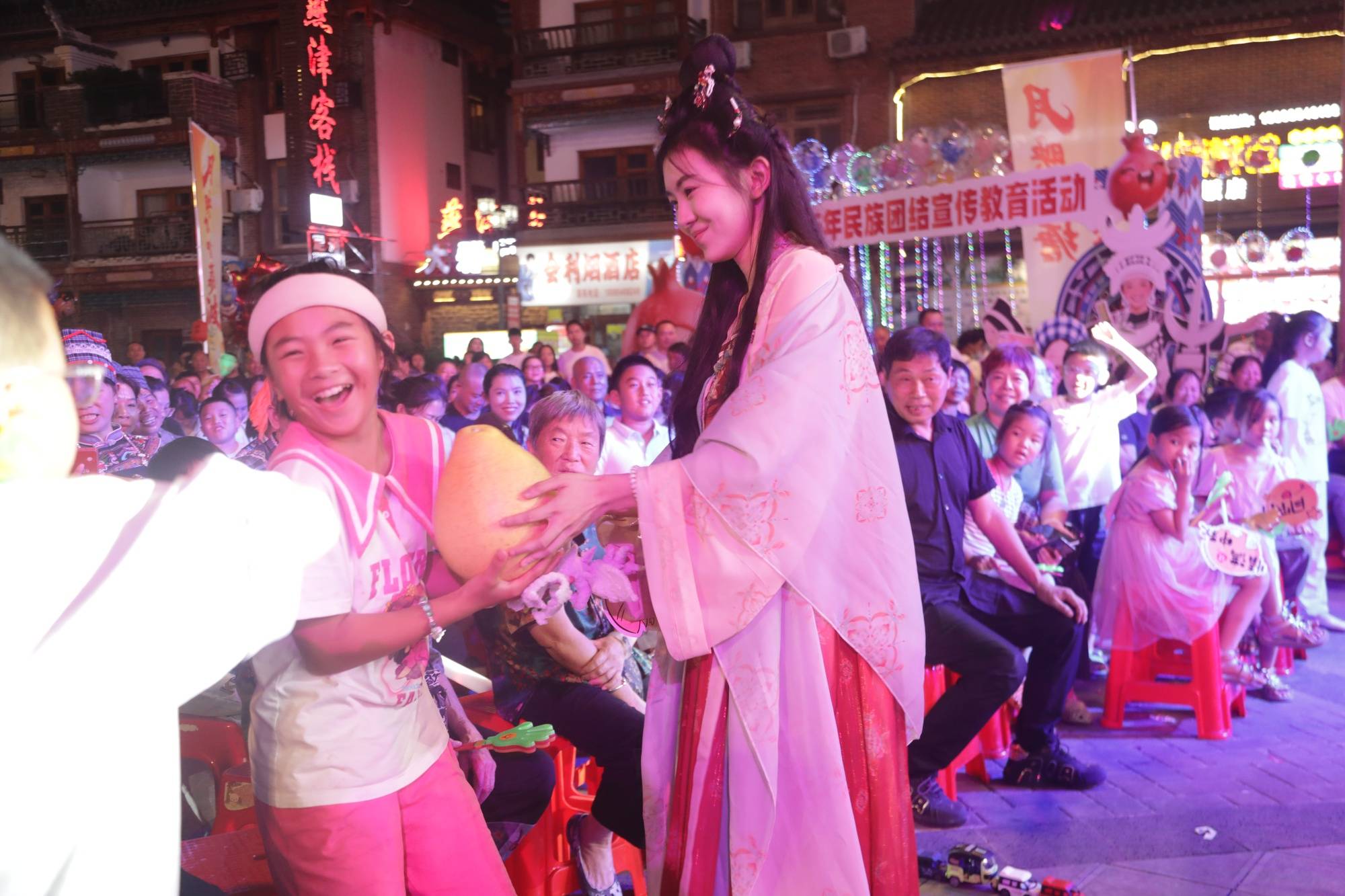 月映火塘 悦唱荔波<strong></p>
<p>比特币最高价格</strong>！这场中秋音乐晚会点燃团圆夜