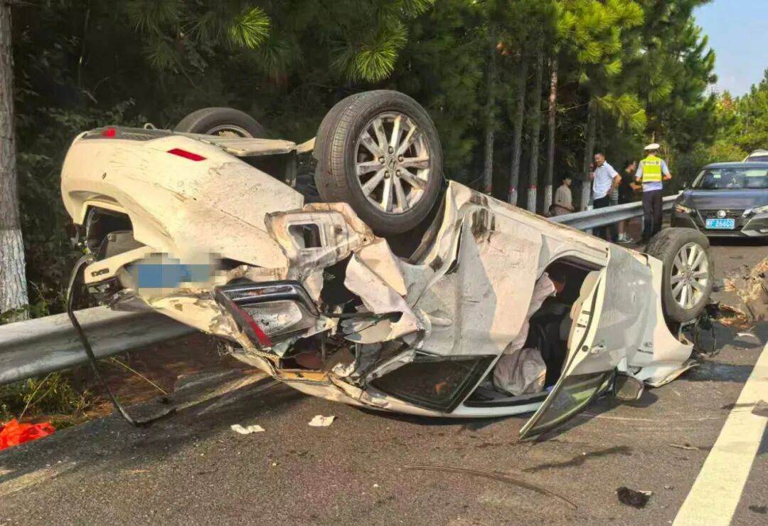 “我撒谎天打雷劈！”男子高速突然强行变道致翻车<strong></p>
<p>比特币现在价格</strong>，反诬赖对方