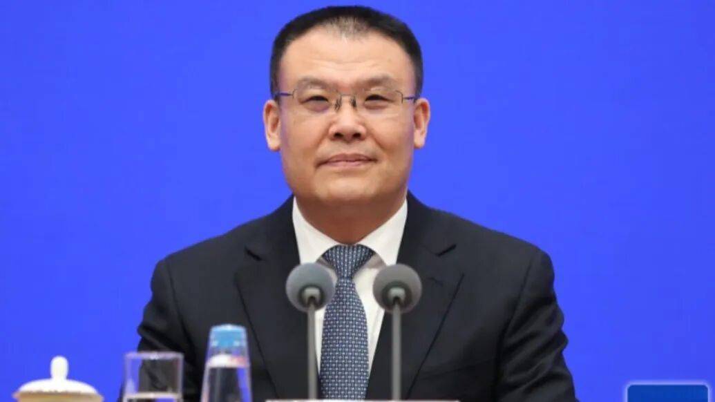 财政部副部长王东伟履新安徽省委常委<strong></p>
<p>购买比特币</strong>，河南唐河人