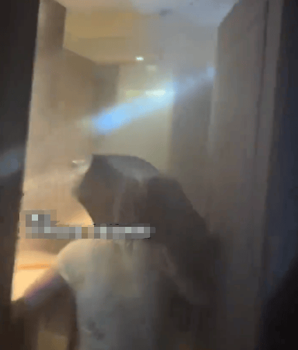 客人在酒店随手一挂<strong></p>
<p>比特币实时走势图</strong>,事后收到16万元“天价账单”!