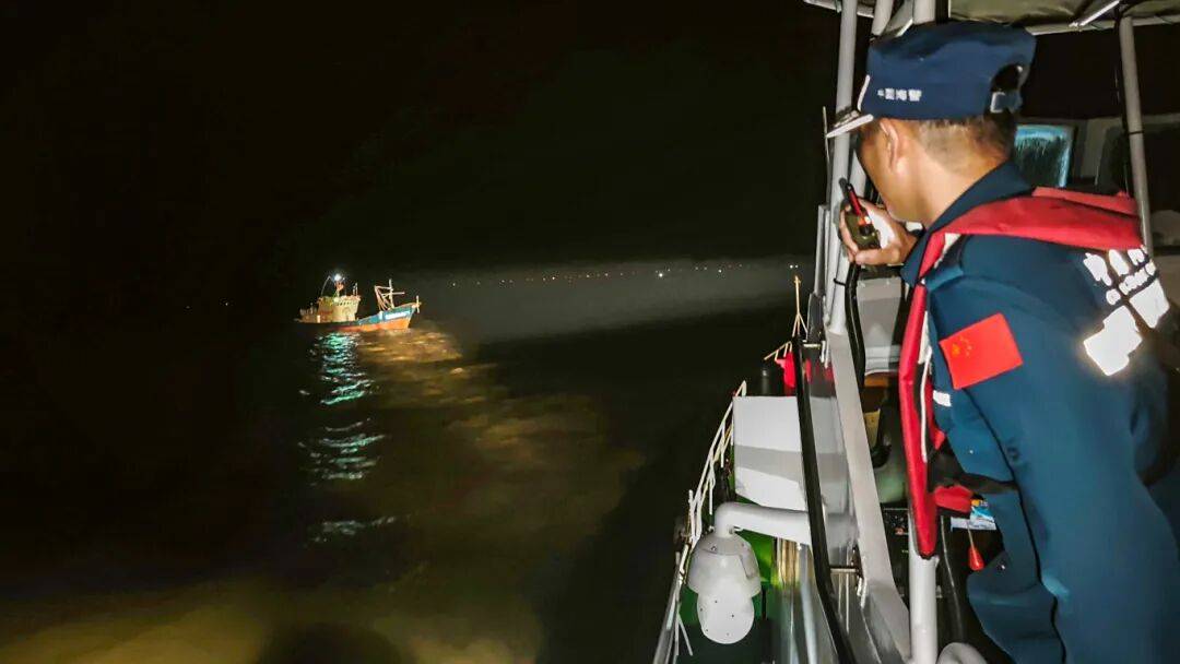 半年出海7次<strong></p>
<p>比特币实时走势图</strong>,神秘渔船从未带回1条鱼,背后是一桩大案!