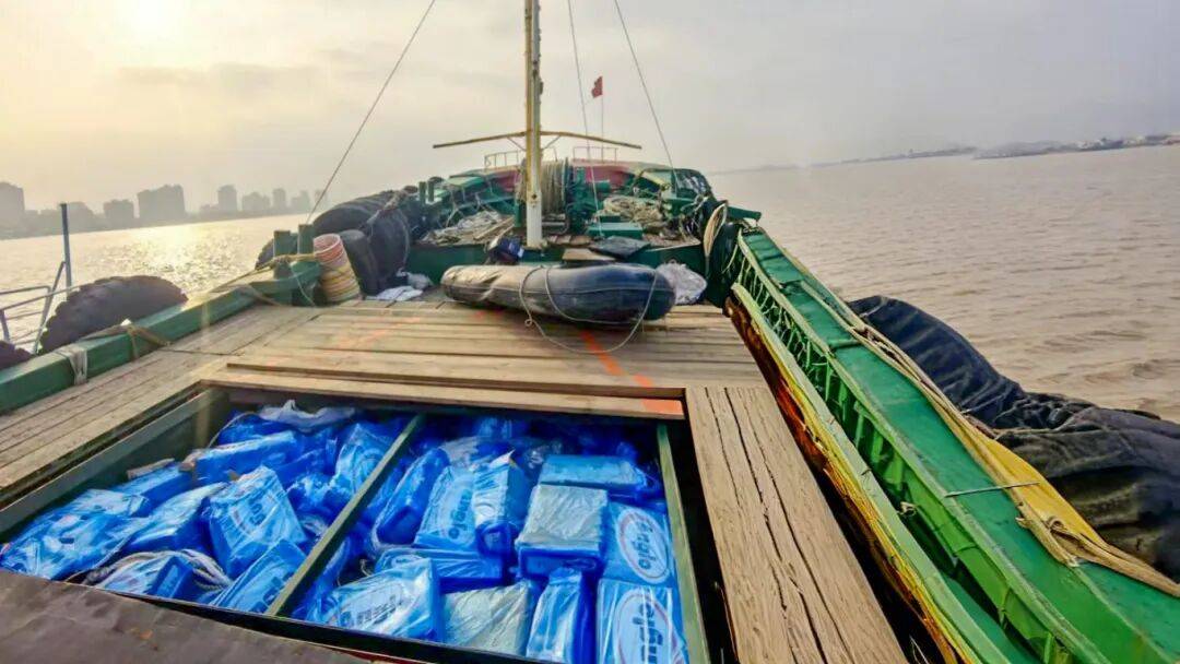 半年出海7次<strong></p>
<p>比特币实时走势图</strong>,神秘渔船从未带回1条鱼,背后是一桩大案!