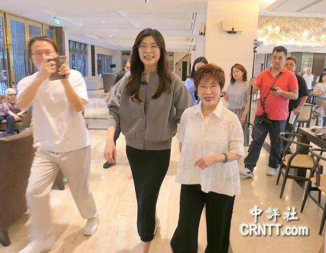 到底支持谁当党主席？当着郑丽文的面<strong></p>
<p>比特币实时走势图</strong>，洪秀柱说出了自己的答案