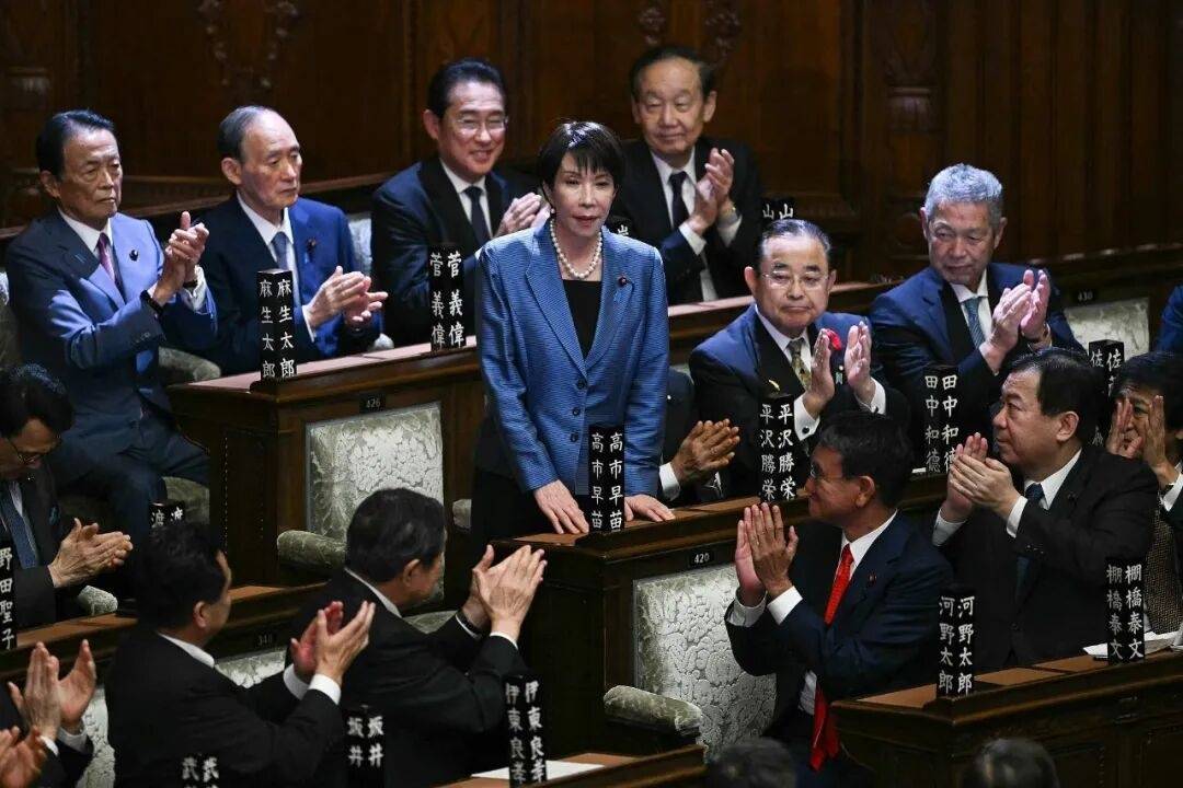 石破茂卸任当天<strong></p>
<p>比特币交易所</strong>，离开官邸时笑得合不拢嘴；此前吐槽当首相太累，没多少让人开心的事情