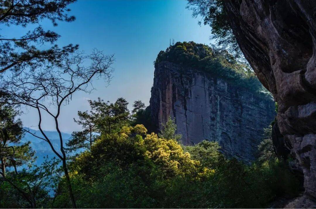 为什么年轻人迷上了爬山？ | 秋高气爽<strong></p>
<p>比特币交易所</strong>，是时候出发了→