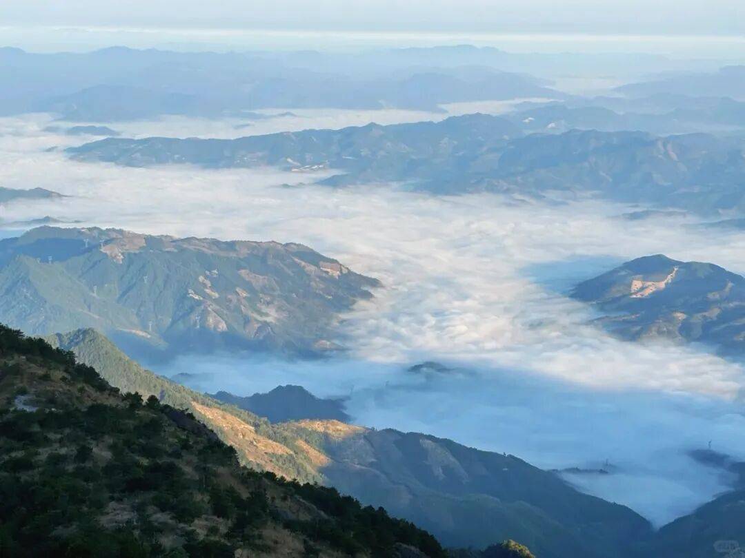 为什么年轻人迷上了爬山？ | 秋高气爽<strong></p>
<p>比特币交易所</strong>，是时候出发了→
