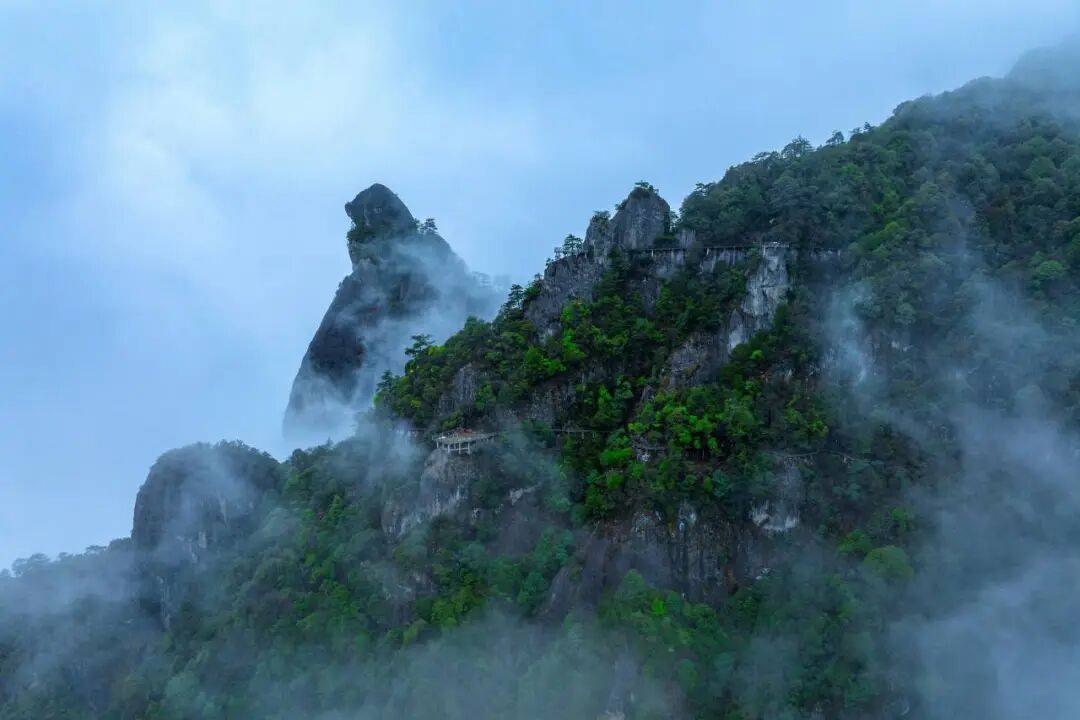 为什么年轻人迷上了爬山？ | 秋高气爽<strong></p>
<p>比特币交易所</strong>，是时候出发了→