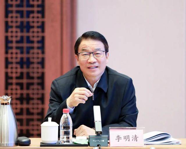 中央批准<strong></p>
<p>比特币多少钱一个</strong>，陈新武、张伟履新职