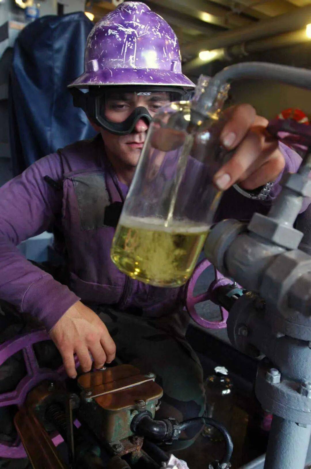 美海军在南海连摔两架飞机<strong></p>
<p>比特币最新价</strong>，因电磁攻击？中国军号发文