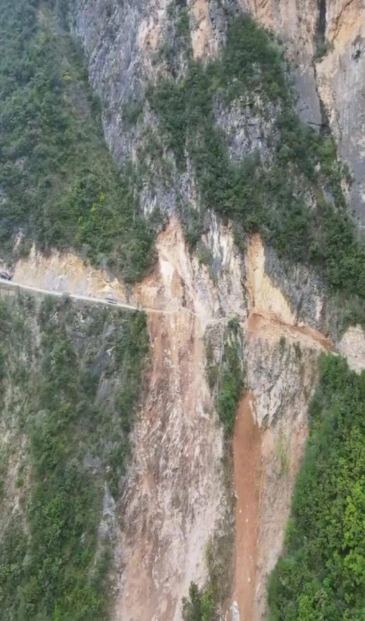 重庆网红“挂壁公路”垮塌<strong></p>
<p>今天比特币价格</strong>，附近村民外出绕行已半月盼修复，当地：已完成排危，正在修