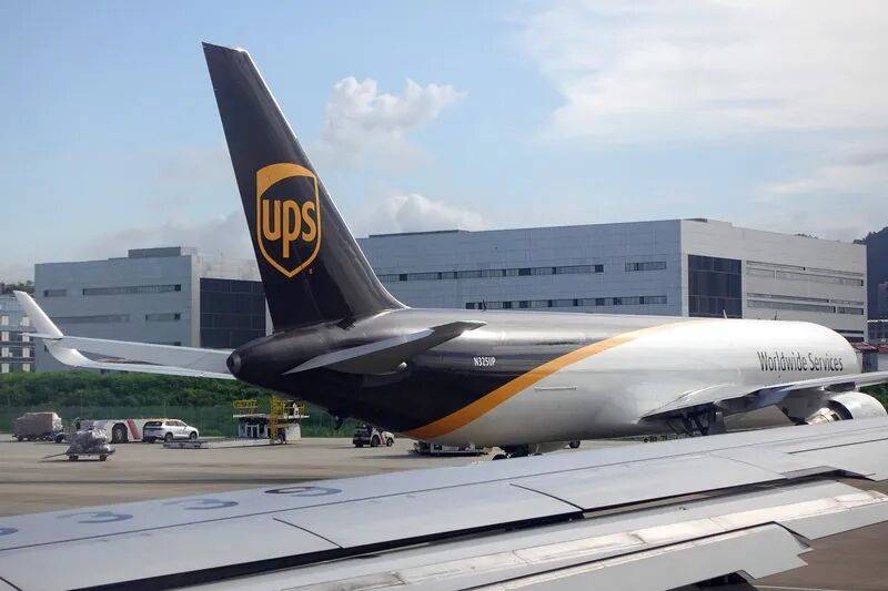 确认了<strong></p>
<p>今天比特币价格</strong>！开始大裁员！近5万人面临失业