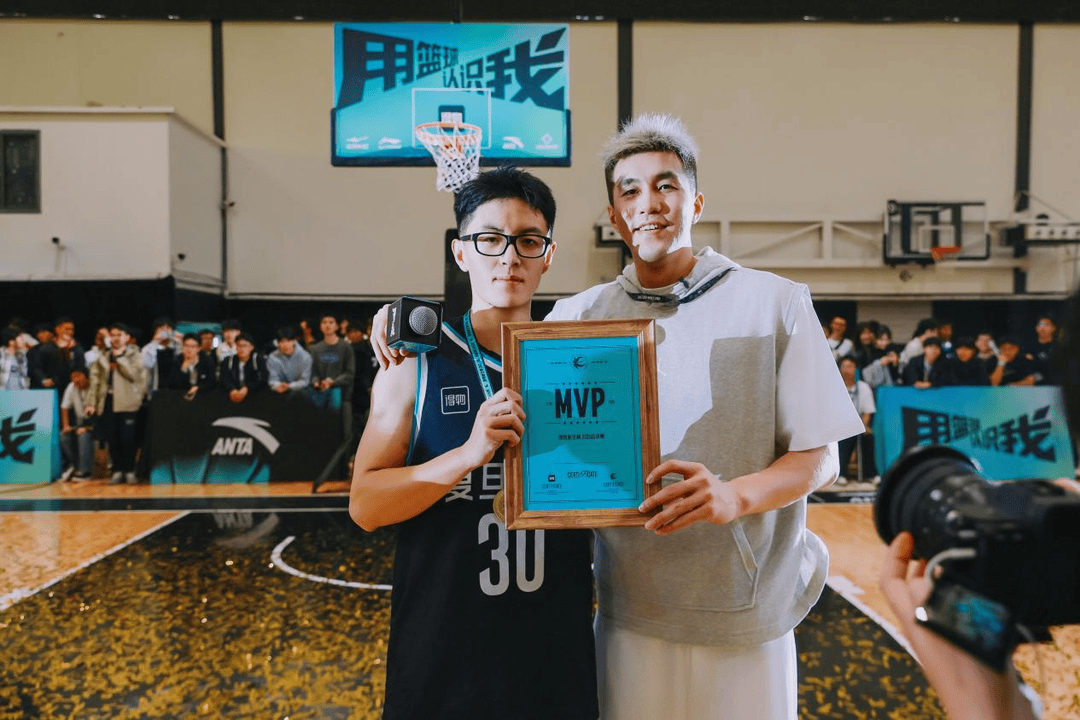 复旦、交大、同济等八大高校集结<strong></p>
<p>比特币现在多少钱</strong>，得物App“新生杯”篮球赛首战上海