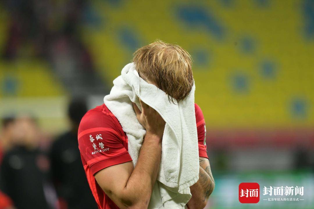 足协认定误判<strong></p>
<p>比特币现在多少钱</strong>!成都蓉城因裁判两次争议判罚中超争冠梦碎