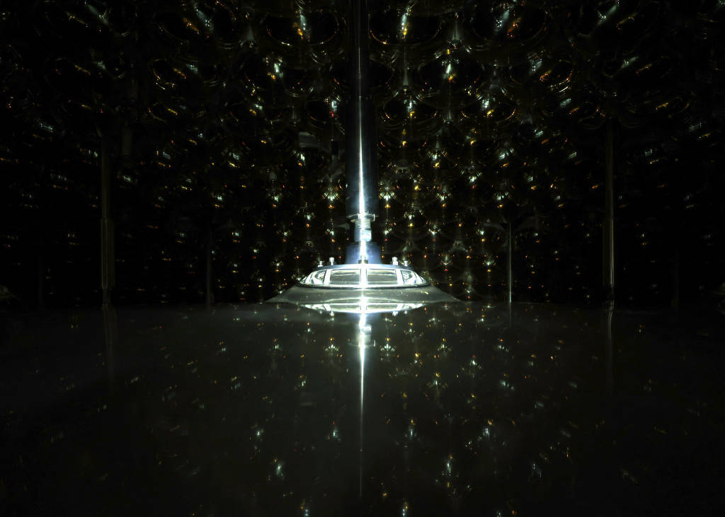 镜头内外｜地下700米<strong></p>
<p>比特币历史最高价</strong>，国之重器捕捉“幽灵粒子”