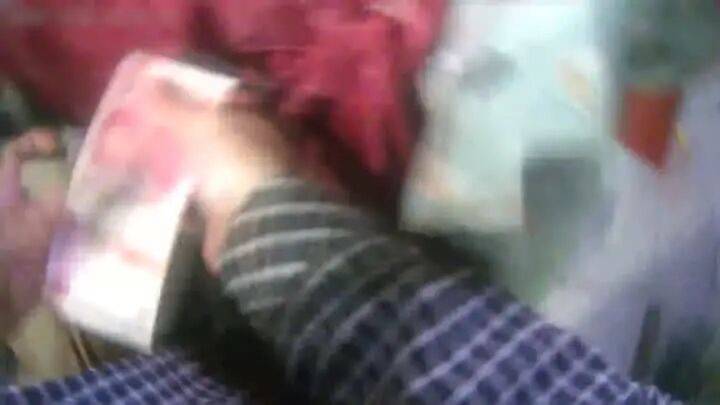 扬州一女子刷短视频惹祸：偷偷去银行取了6万现金<strong></p>
<p>比特币行情美元</strong>，结果……