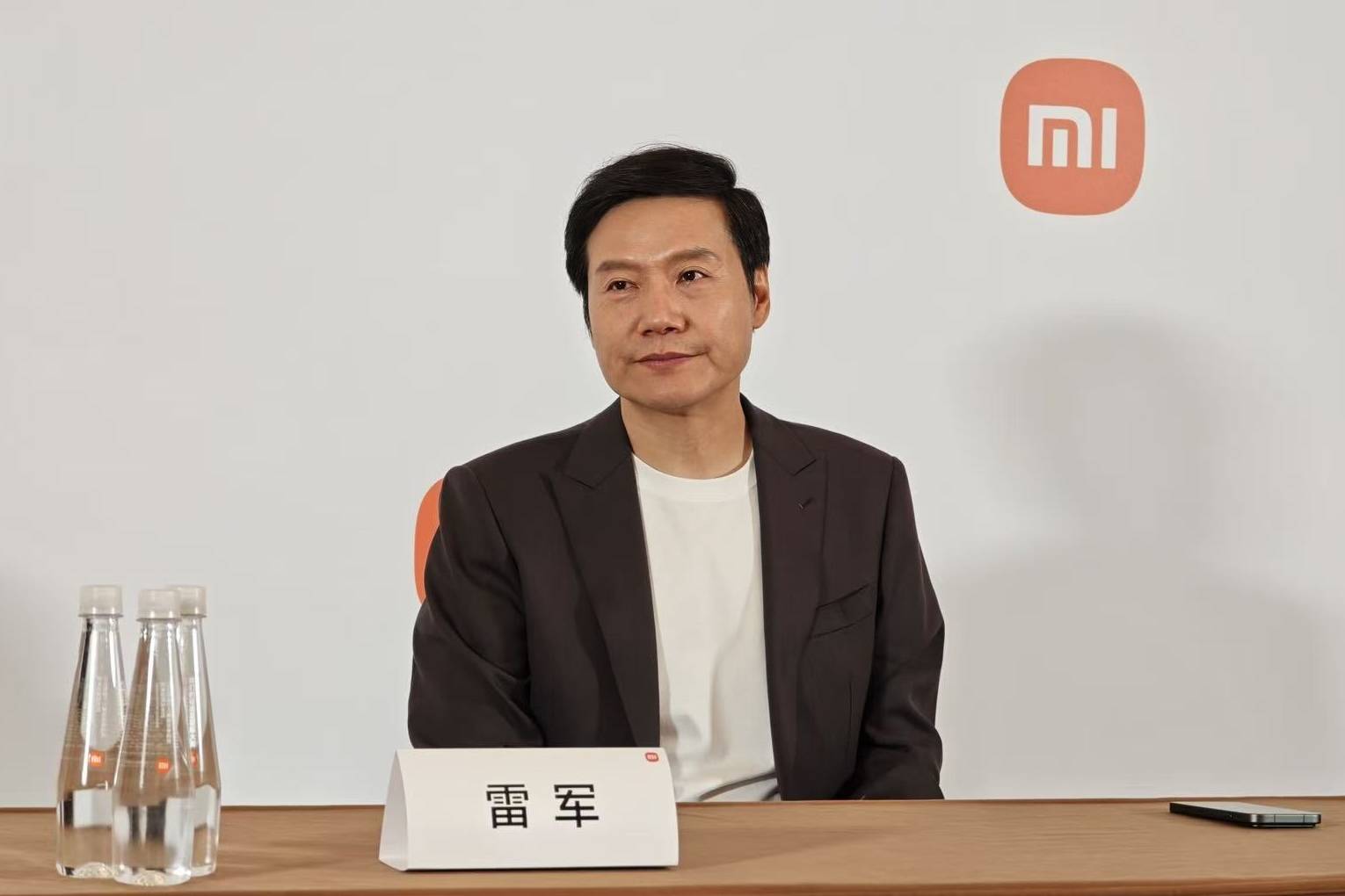 雷军宣布1亿港元增持后<strong></p>
<p>比特币软件</strong>，小米港股美股迎来上涨