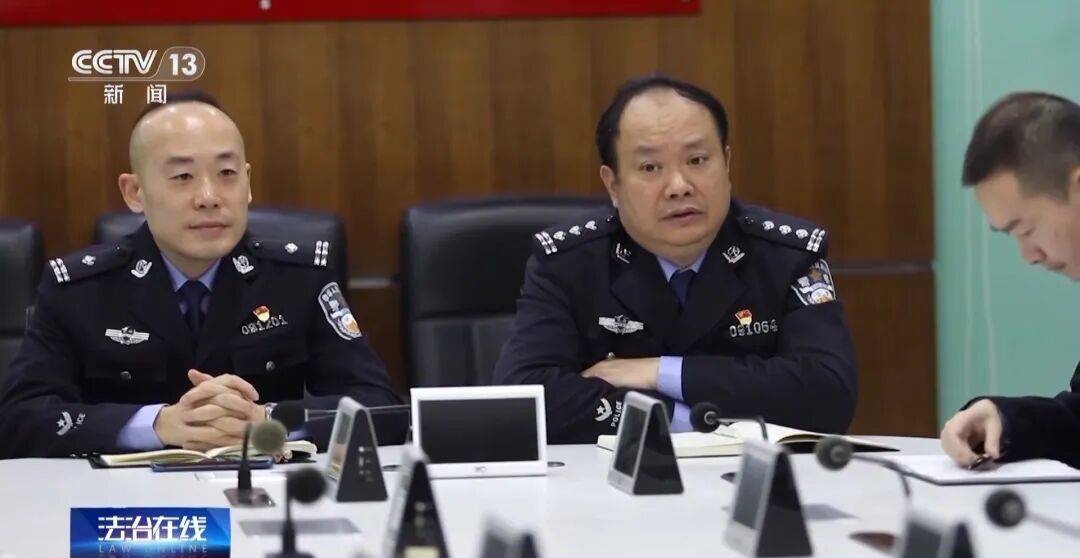 广州南站<strong></p>
<p>比特币兑人民币</strong>，一男子频繁“上厕所”，被警方盯上