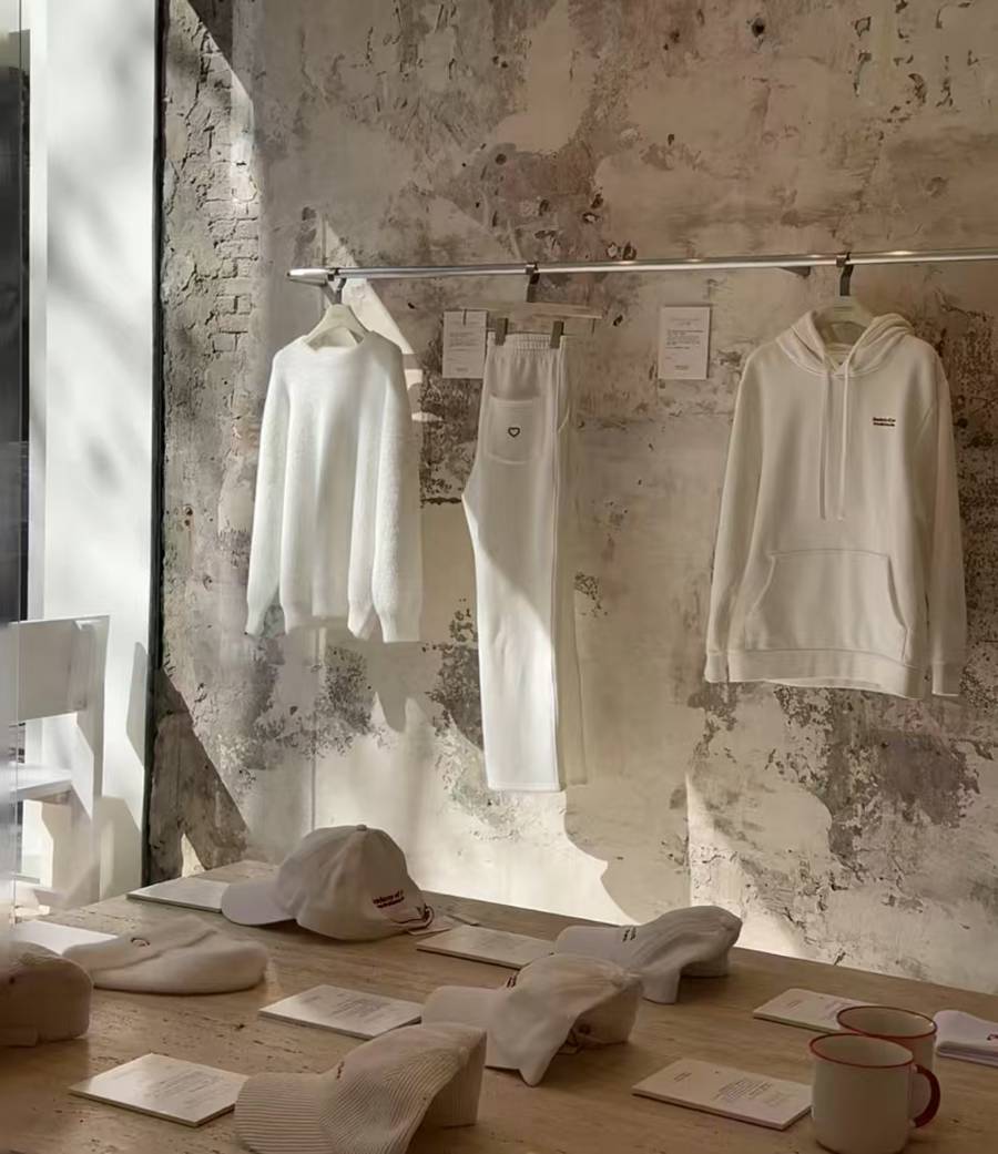 法国人在上海开店<strong></p>
<p>比特币十年价格走势图</strong>，只卖白色衣服竟然火了丨上海滩上洋掌柜