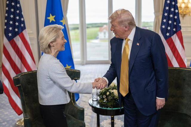 美国想和中俄印日组建C5<strong></p>
<p>比特币一个多少钱</strong>,梅德韦杰夫:给了欧洲一记响亮的耳光