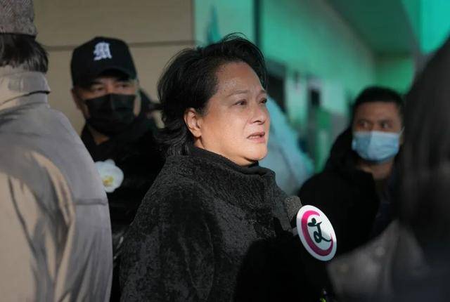 何晴之子追思:妈妈很喜欢雪<strong></p>
<p>比特币价格走势图</strong>,北京这场雪好像是为她而下