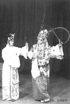 “何晴告别仪式”不公开对外吊唁<strong></p>
<p>比特币价格走势图</strong>，好友：她本想跟李雪健一样，战胜病魔，走回舞台