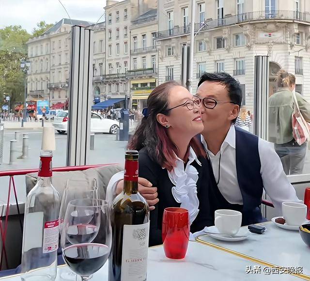 李国庆宣布“60岁再创业”，成立新公司“李享生活”，称要做线上高端会员店，第一年只收5000个优质会员