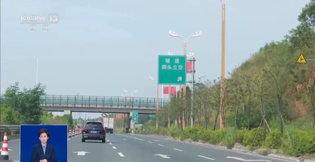 央视披露：男子在网吧厕所墙上看到“高薪日结5000-20000”广告<strong></p>
<p>比特币行情k线图</strong>，即将出境时被警方拦下