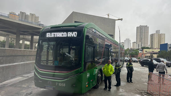 德国铁路公司订购中国电动公交车<strong></p>
<p>现在比特币多少钱一个</strong>，德财长：让我十分恼火