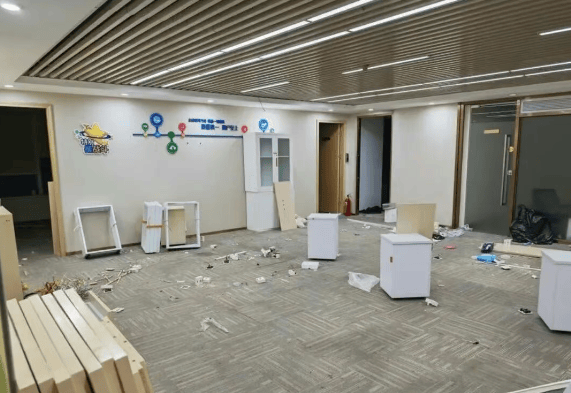 突然爆雷<strong></p>
<p>现在比特币多少钱一个</strong>，深圳总部已人去楼空，有人投入700多万元……