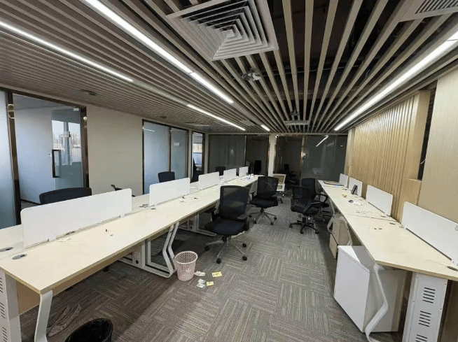 突然爆雷<strong></p>
<p>现在比特币多少钱一个</strong>，深圳总部已人去楼空，有人投入700多万元……