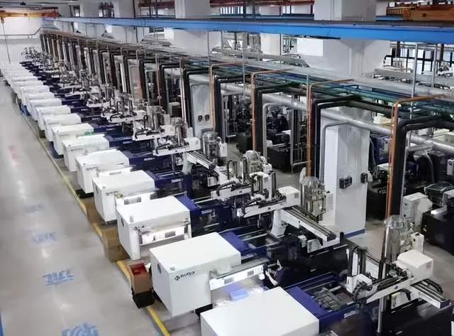 一边万人大厂停工<strong></p>
<p>比特币的行情价格</strong>,一边出口订单暴增:“潮玩之都”东莞,深陷冰火两重天